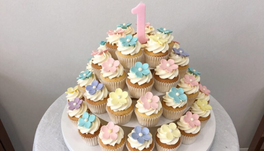 cupcake bouquet arranged as flower birthday cake cupcake bouquet arranged as flower birthday cake